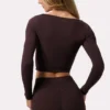 Soft Active Crop Top met gedraaide voorkant in Espresso