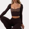 Soft Active Crop Top met gedraaide voorkant in Espresso