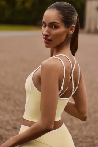 Soft Active gelaagde tanktop in zachtgeel