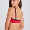 Soft Active sportbeha met contrasterende rand in aardbeirood
