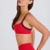 Soft Active sportbeha met contrasterende rand in aardbeirood
