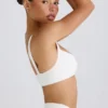 Soft Active sportbeha met contrasterende rand in wit