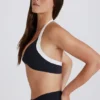 Soft Active sportbeha met gedraaide voorkant en halternek in zwart