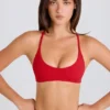 Soft Active sportbeha met racerback in Strawberry Red