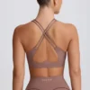 Soft Active sportbeha met V-hals in Mocha
