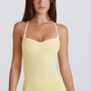 Soft Active tanktop met gekruiste bandjes in Lemon