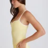Soft Active tanktop met gekruiste bandjes in Lemon
