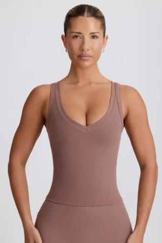 Soft Active tanktop met V-hals in mokka