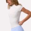 Soft Active-top met kwartritssluiting in Milk