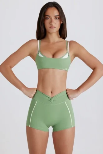 Soft Active Twist-Front minishort in groen