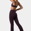 Soft Active uitlopende broek met ruches in Plum