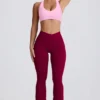 Soft Active V-taille legging met zakken en uitlopende pijpen in bordeaux