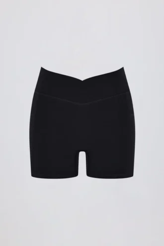 Soft Active V-taille minishort met zakken in zwart