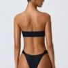 Sunny Isles versierde bandeau-bikinitop met uitsnijdingen in zwart
