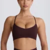Super Sculpt naadloze sportbeha met gekruiste bandjes in Chocolate