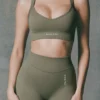 Super Sculpt naadloze sportbeha met gekruiste bandjes in lichtgroen