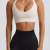 Super Sculpt naadloze sportbeha met gekruiste bandjes in wit