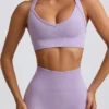 Super Sculpt naadloze sportbeha met gekruiste bandjes in zacht lila