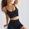 Super Sculpt naadloze sportbeha met ronde hals in zwart