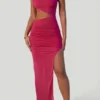 Suvi asymmetrische maxi-jurk met gerimpelde uitsnijding in fuchsia