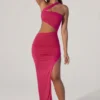 Suvi asymmetrische maxi-jurk met gerimpelde uitsnijding in fuchsia