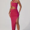 Suvi asymmetrische maxi-jurk met gerimpelde uitsnijding in fuchsia