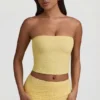 Tamia gerimpelde strapless kanten top in pastelgeel