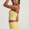 Tamia gerimpelde strapless kanten top in pastelgeel