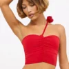 Tesia Slinky Jersey Rose Detail Asymmetrische Top in Scharlakenrood