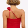 Tesia Slinky Jersey Rose Detail Asymmetrische Top in Scharlakenrood