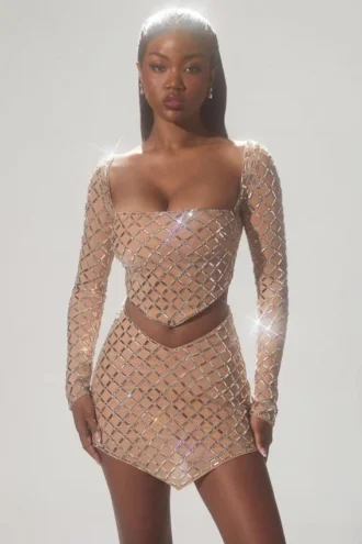 Thora versierde asymmetrische crop top in amandel