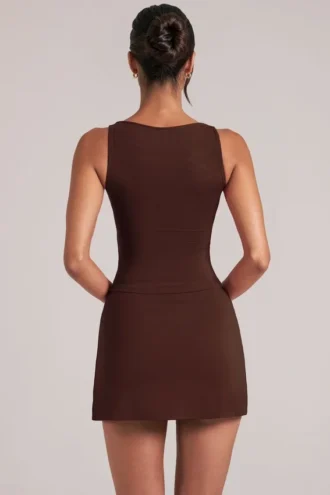 Tula Mid-Rise Bodycon Ultra Mini-rok met split in chocoladebruin