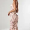 Valentina gelaagde beha-detail fishtail midi-jurk met primrose bloemenprint
