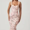 Valentina gelaagde beha-detail fishtail midi-jurk met primrose bloemenprint