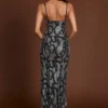 Velia versierde Peekaboo-jurk met col in zilveren slangenprint