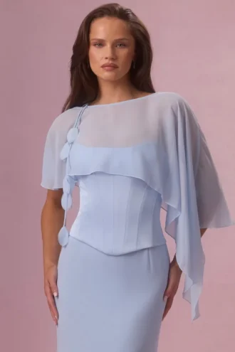 Velina chiffon cape in poederblauw