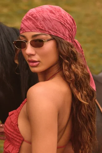 Ventura hoofddoek in rode print