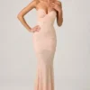Vesna versierde fishtail-jurk met sweetheart-hals in Dusty Rose