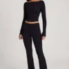Vevina Modal Mid-Rise Flared Broek in Zwart