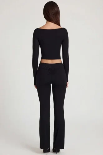 Vevina Modal Mid-Rise Flared Broek in Zwart