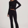 Vevina Modal Mid-Rise Flared Broek in Zwart