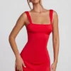 Violetta minijurk met strik aan de achterkant in rood