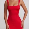Violetta minijurk met strik aan de achterkant in rood