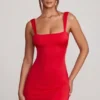 Violetta minijurk met strik aan de achterkant in rood