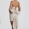 Viviana satijnen strapless minijurk met strikdetail in ivoor