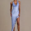 Vivienne Premium versierde asymmetrische maxi-jurk met diep decolleté in hemelsblauw