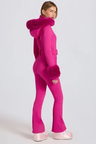 Waterdicht, getailleerd skipak met capuchon van imitatiebont in magenta roze
