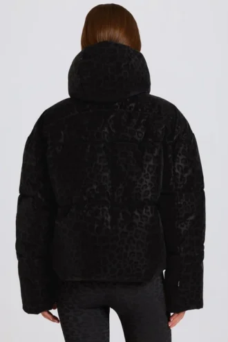 Waterdichte cropped oversized ski-jas in zwart met luipaardprint