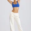 Witte joggingbroek met rechte pijpen en middelhoge taille