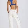 Witte joggingbroek met rechte pijpen en middelhoge taille